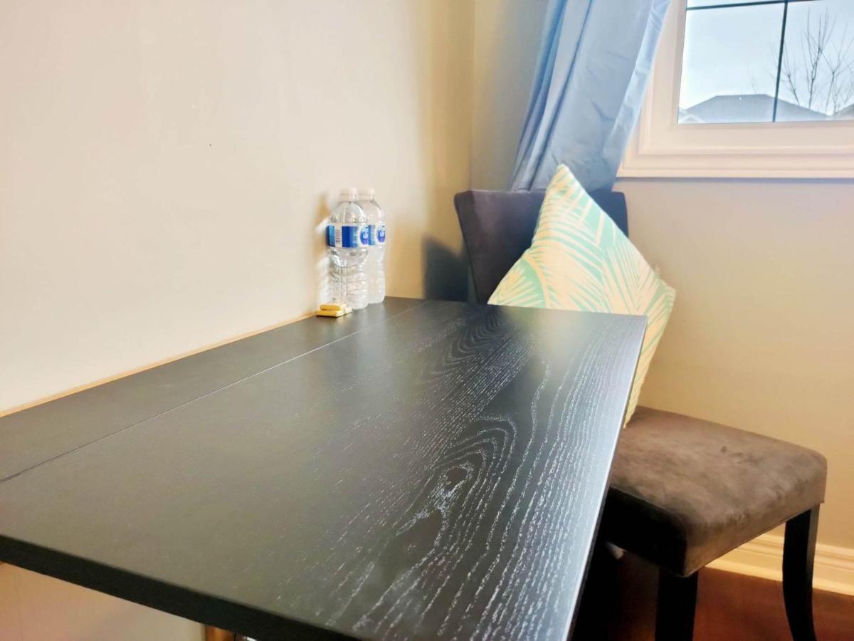 Affordable Room With Free Parking In Newmarket On Exteriör bild