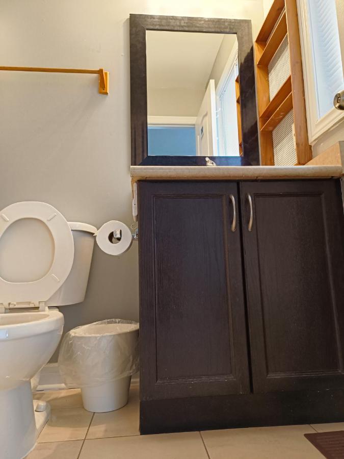 Affordable Room With Free Parking In Newmarket On Exteriör bild